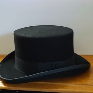 Bowler Hat-wool with silk lining